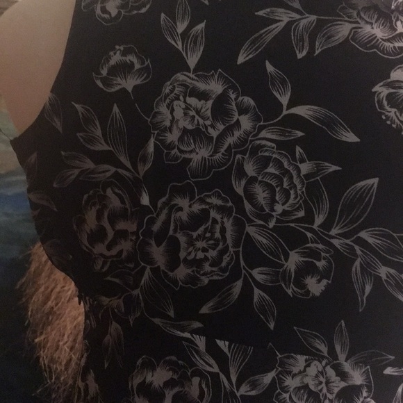 🌼ANN TAYLOR-LOFT Delicate Ruffle Collar side Zip - Picture 5 of 7